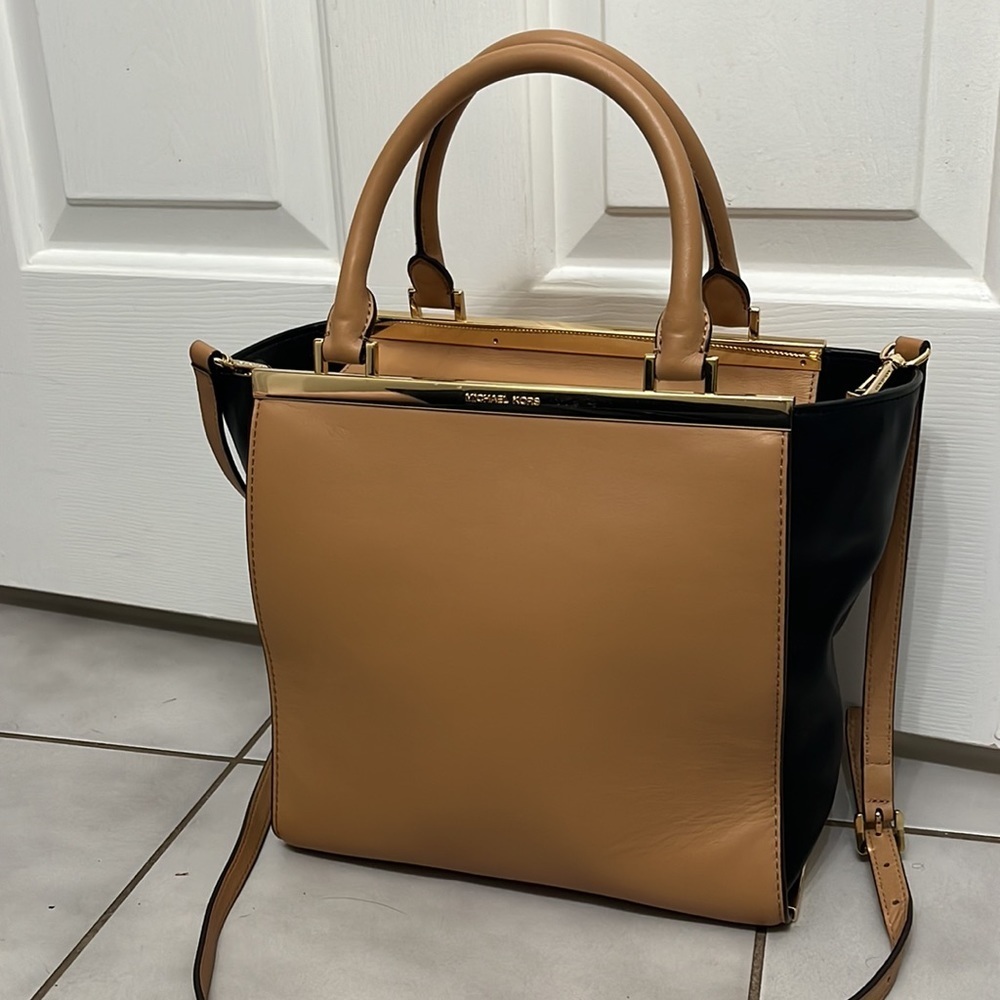 Michael Kors Lana Colorblock Leather Medium Bag - Picture 5 of 16